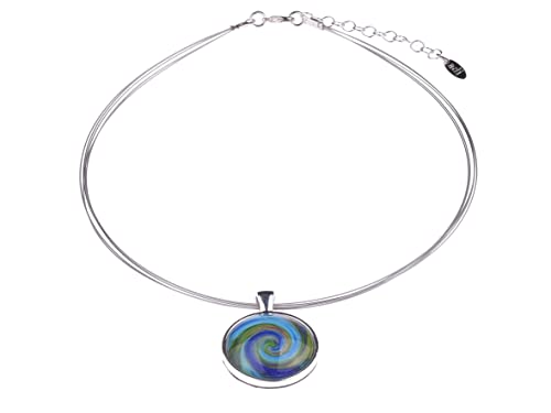 Adi Modeschmuck Halsreif 'Smilla', farbiges Motiv unter einem Glas Cabochon in einem 25mm großen Anhänger, handgefertigt in Berlin (Oliv mit Petrol) von Adi-Modeschmuck