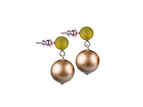 Adi Modeschmuck Polaris Ohrring 'Jasmine', ein 8mm Polaris Ohrstecker kombiniert mit einer farblich abgestimmten 14mm Metallicperle, handgefertigt in Berlin (Oliv mit Gold metallic) von Adi Modeschmuck