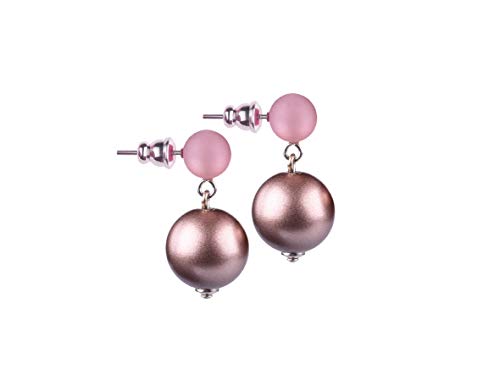 Adi Modeschmuck Polaris Ohrring 'Jasmine', ein 8mm Polaris Ohrstecker kombiniert mit einer farblich abgestimmten 14mm Metallicperle, handgefertigt in Berlin (Rosa mit Rosé metallic) von Adi Modeschmuck