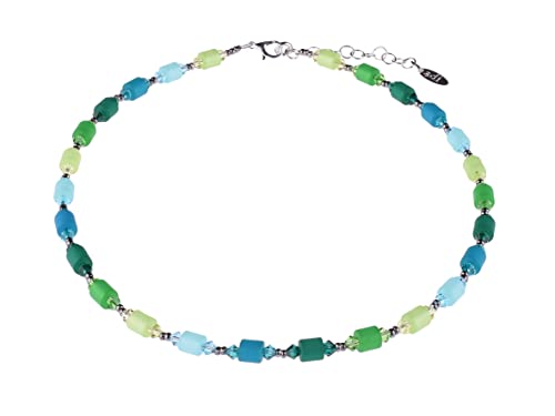 Adi-Modeschmuck Zarte Polaris Halskette 'Caren', Zylinderperlen aus original italienischem Polaris, geschliffene Glasperlen und kleinste Messingperlchen, handgefertigt in Berlin (Grüntöne) von Adi-Modeschmuck