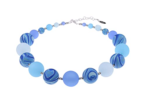 Adi Modeschmuck große Damenkette "Jana", originell elegante Mischung aus Polaris-, gemusterten Zebra Perlen und kleinen versilberten Zylinderperlen, handgefertigt in Berlin (Blautöne) von Adi-Modeschmuck