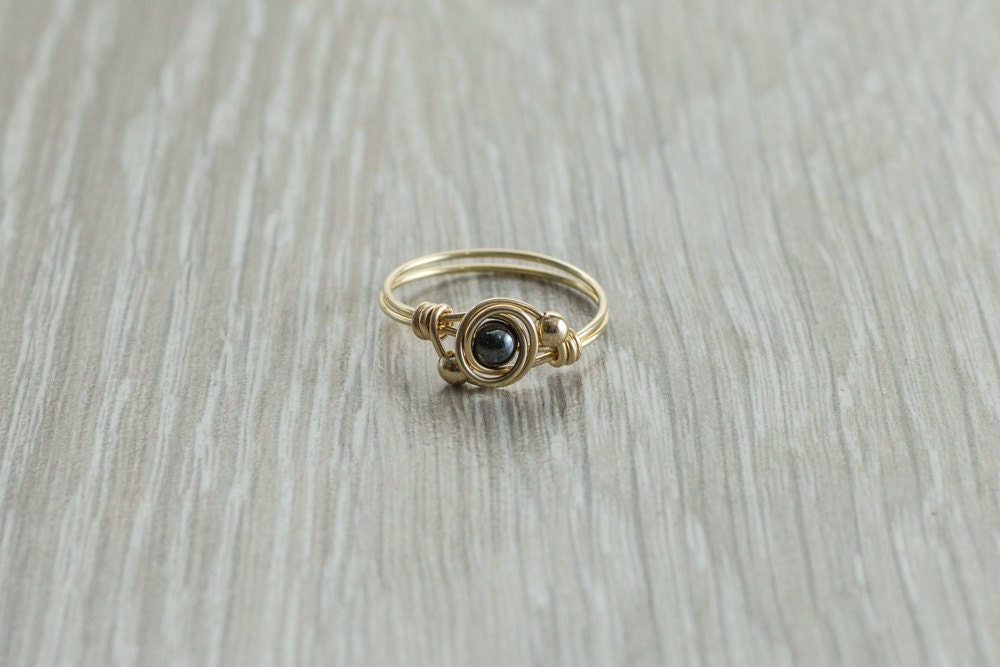 Echte, Raw Hematite Edelstein Gewickelter Drahtring, Handgefertigt Aus Gold Gefüllt/sterling Silber, Ein Erstaunliches, Einzigartiges von AdiMiraroJewelry
