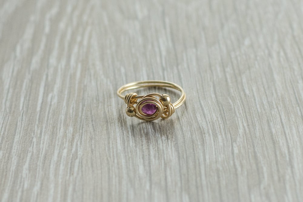 Februar Geburtsstein, Amethyst Edelstein, Gewickelter Drahtring, Handgefertigt Aus Gold Filled/sterling Silber, Ein Personalisiertes von AdiMiraroJewelry