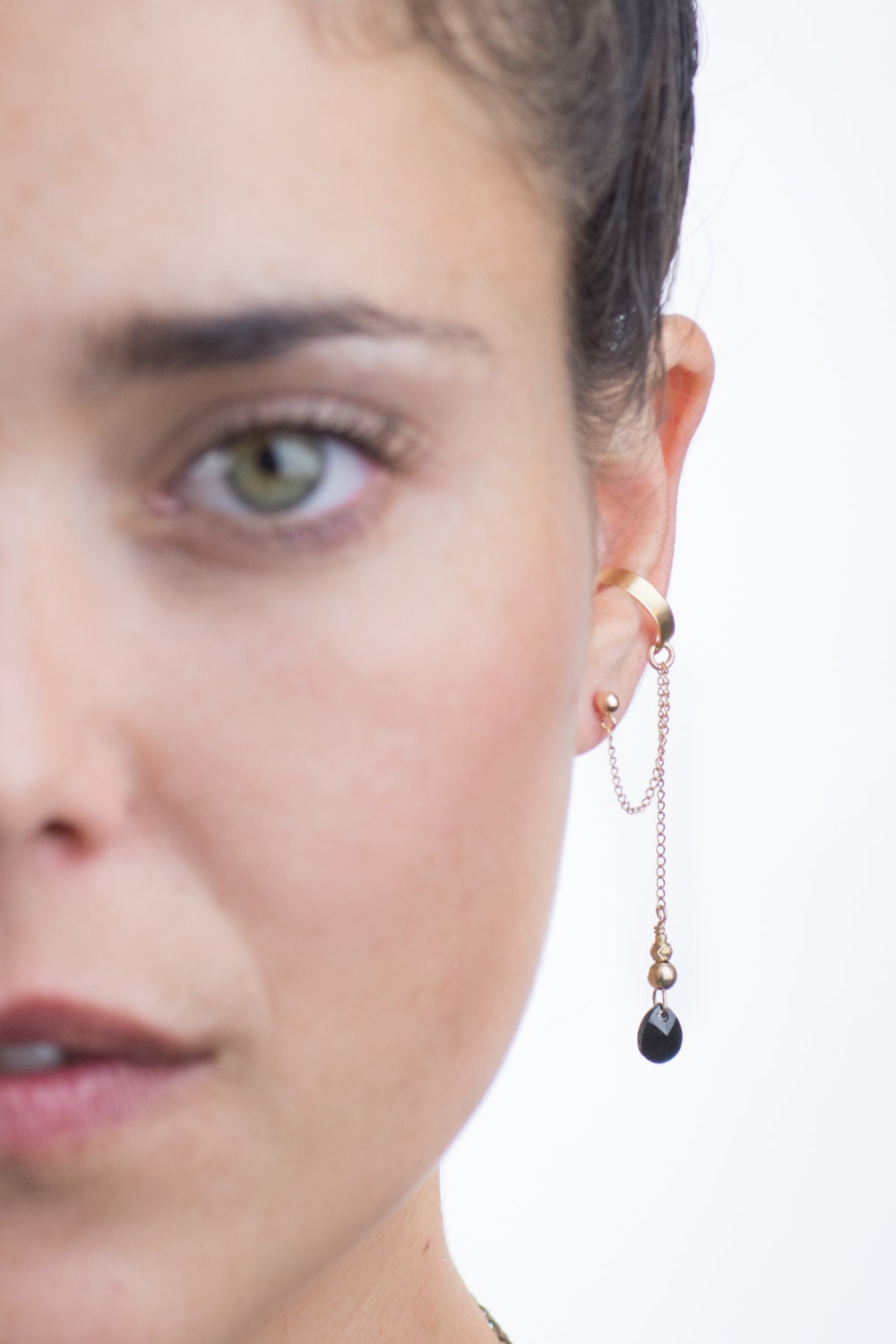 Gold Ohr Manschette Schwarz Kristall Tropfen Ohrring, Swarovski-Kristall Baumeln Keine Piercing Manschette, Faux Helix von AdiMiraroJewelry