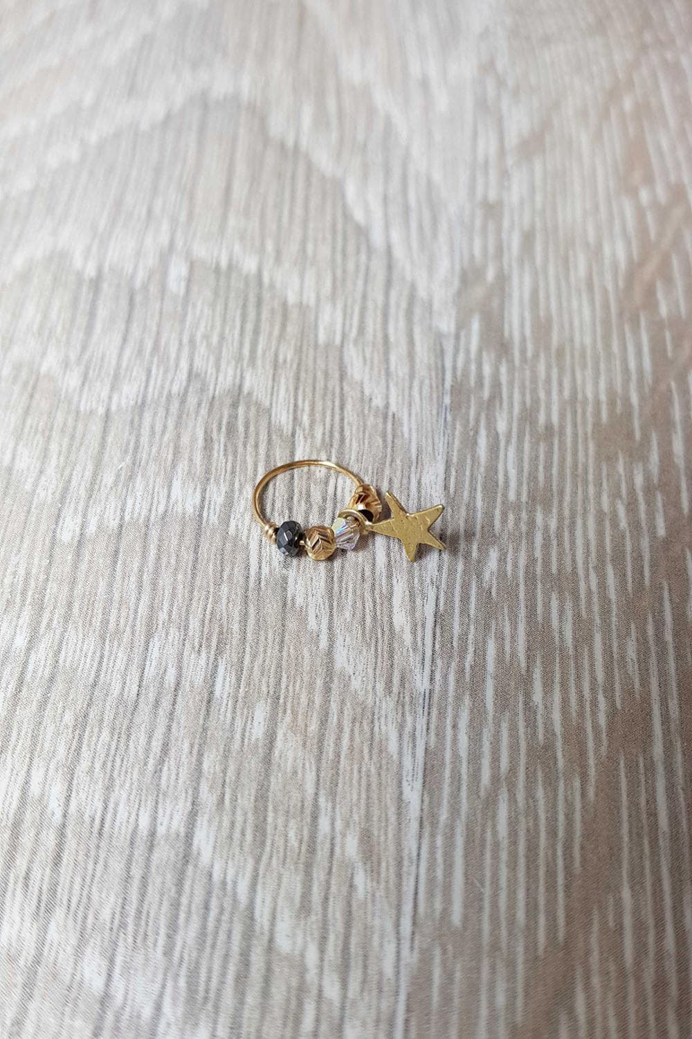 Handgemachte Stern Piercing Ohrring, Perlen Reifen Ohrring/Stern-Anhänger, Helix Piercing, Tragus, Rook, Daith Knorpel von AdiMiraroJewelry