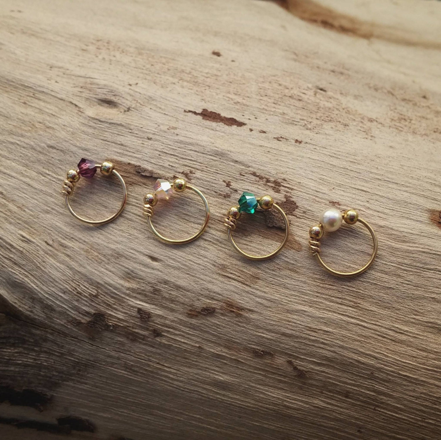 Handgemachter 14K Gold Filled & Perlen Tragus Piercing Ohrring, Nasenring, Helix, Hahn, Unikat Körperschmuck, Den Sie Zum Abschluss Benötigen von AdiMiraroJewelry