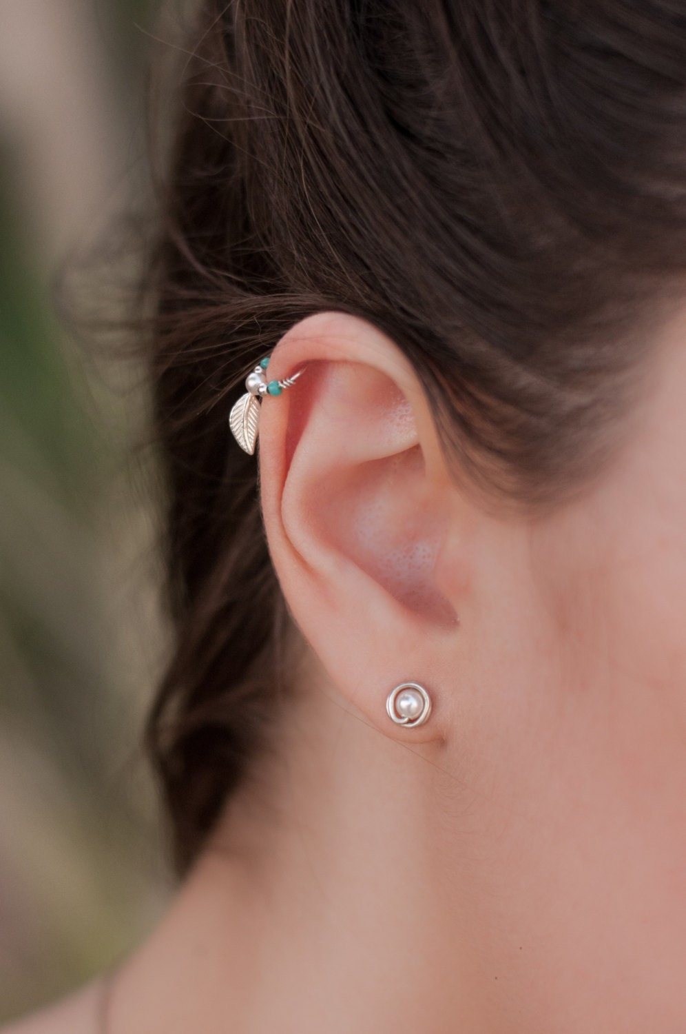 Perlen Und Blatt Piercing 22G, Tragus, Nasenring, Daith, Helix. Die Ultimative Kleine Ergänzung Zu Jedem Ihrer Sommerschmuck-Looks Perlen Und Blatt Piercing 22G, Tragus, Nasenring, Daith, Helix. Die Ultimative Kleine Ergänzung Zu Jedem Ihrer Sommerschmuck-Looks von AdiMiraroJewelry