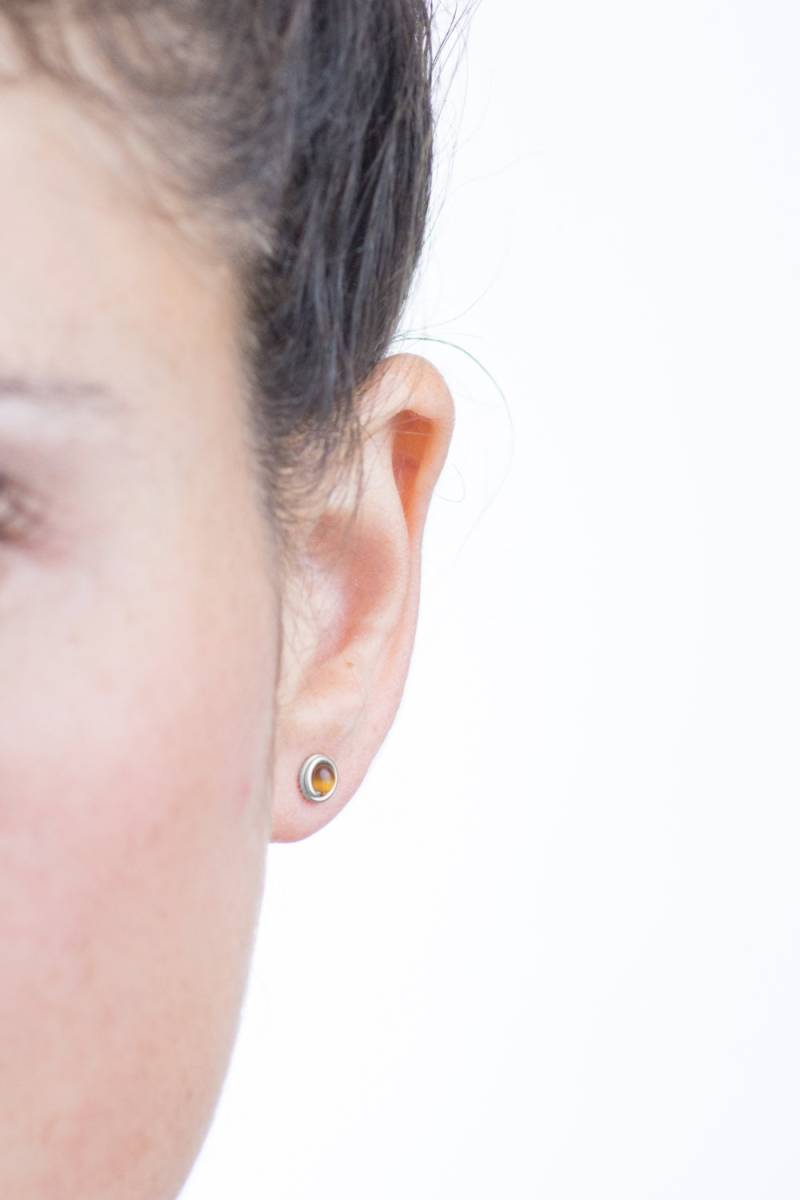 Sterling Silber Original Tiger Es Eye Gemstone, Post Ohrring Set, Diese Schönen Stuten Machen Die Perfekte Ergänzung Zu Ihrem Graduiertengeschenk von AdiMiraroJewelry