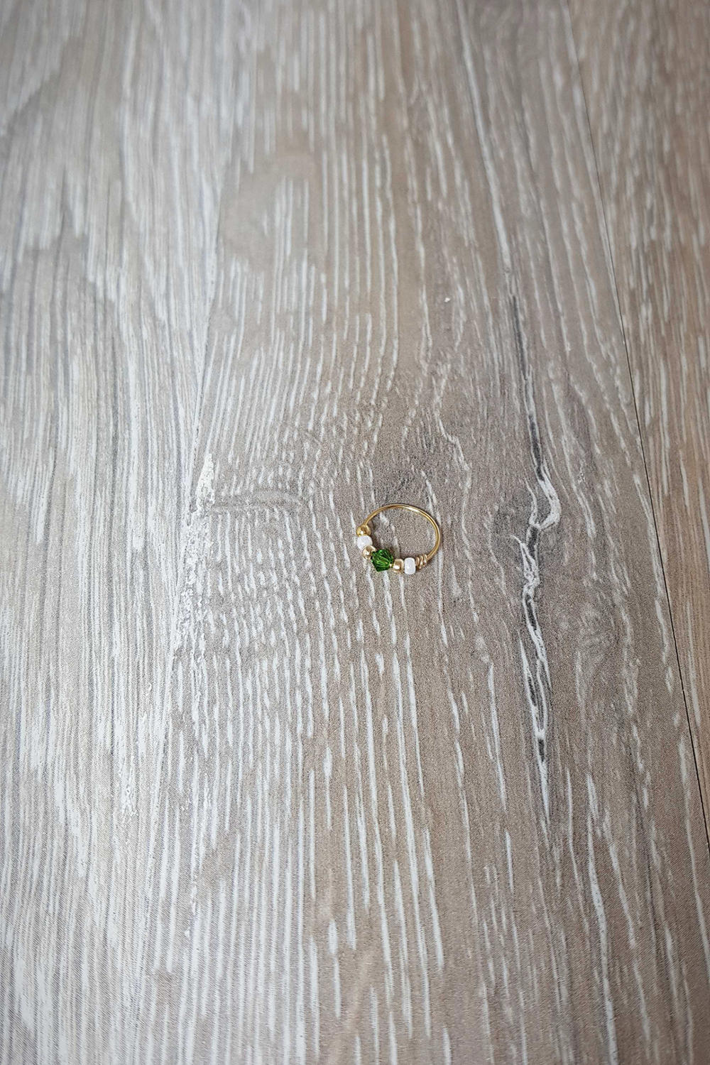 Swarovski Green Crystal Piercing Piercing, For This Summer Jewelry Look, Handmade Cartilage Earring, Silver Nose Ring, Tragus, Helix, Rook von AdiMiraroJewelry