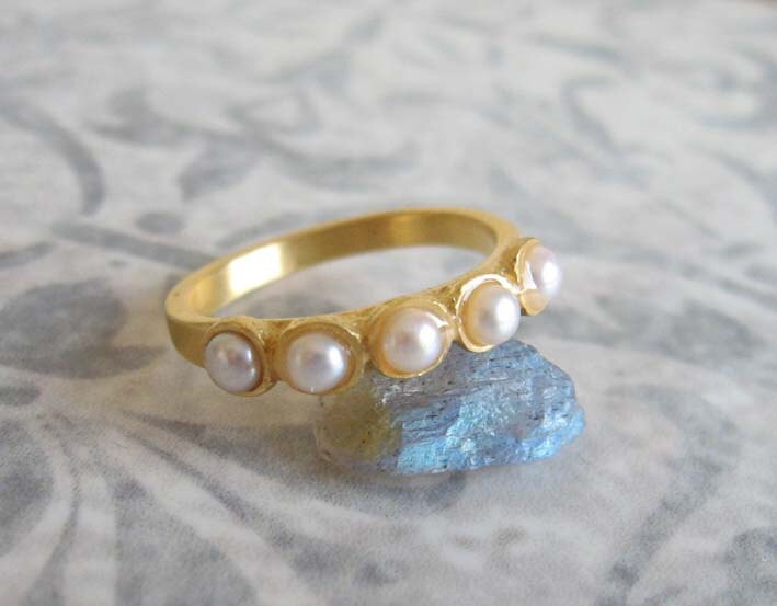 14K Gold Filled Stapelring Mit Süßwasser Perle, Perle von AdiYesod