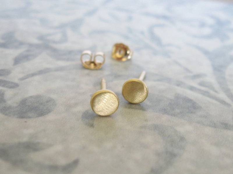 14K Solid Gold Ohrstecker, Kleine Flache 3, 5 Mm Kreis Einfache Alltägliche Ohrstecker von AdiYesod