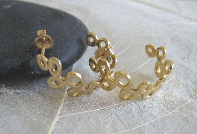 Blattgold Ohrringe, Natur Wald Große Gold Hoop Ohrringe von AdiYesod