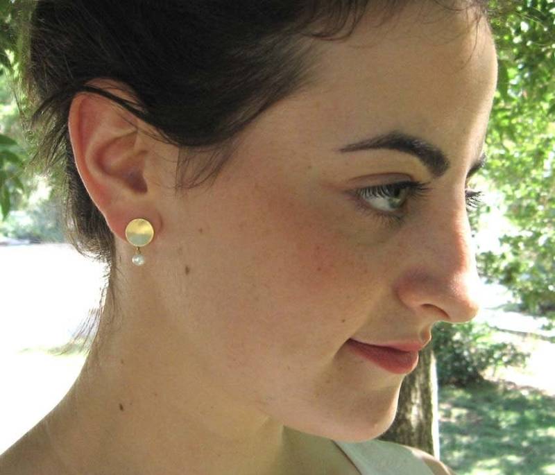 Perlen Ohrstecker, 14K Solid Gold Ohrstecker Mit Süßwasser Perlen, Disc von AdiYesod