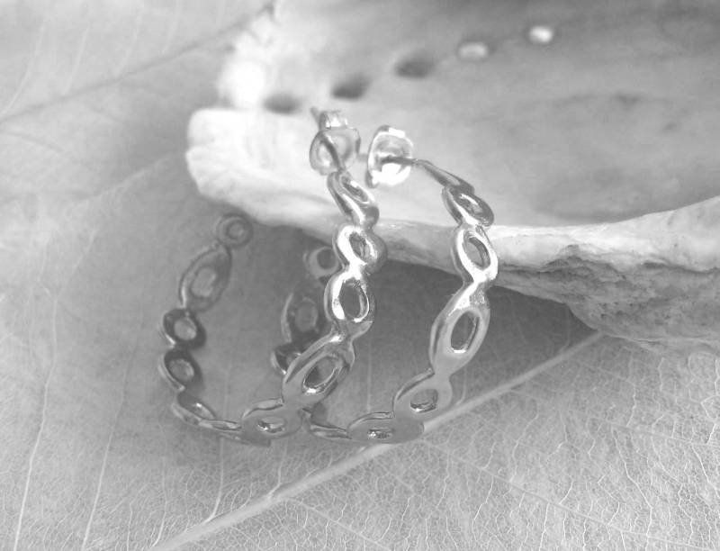 Silber Ohrringe , Sterling Boho Minimalistisch Kreis Bio Gehämmerte Hoops von AdiYesod