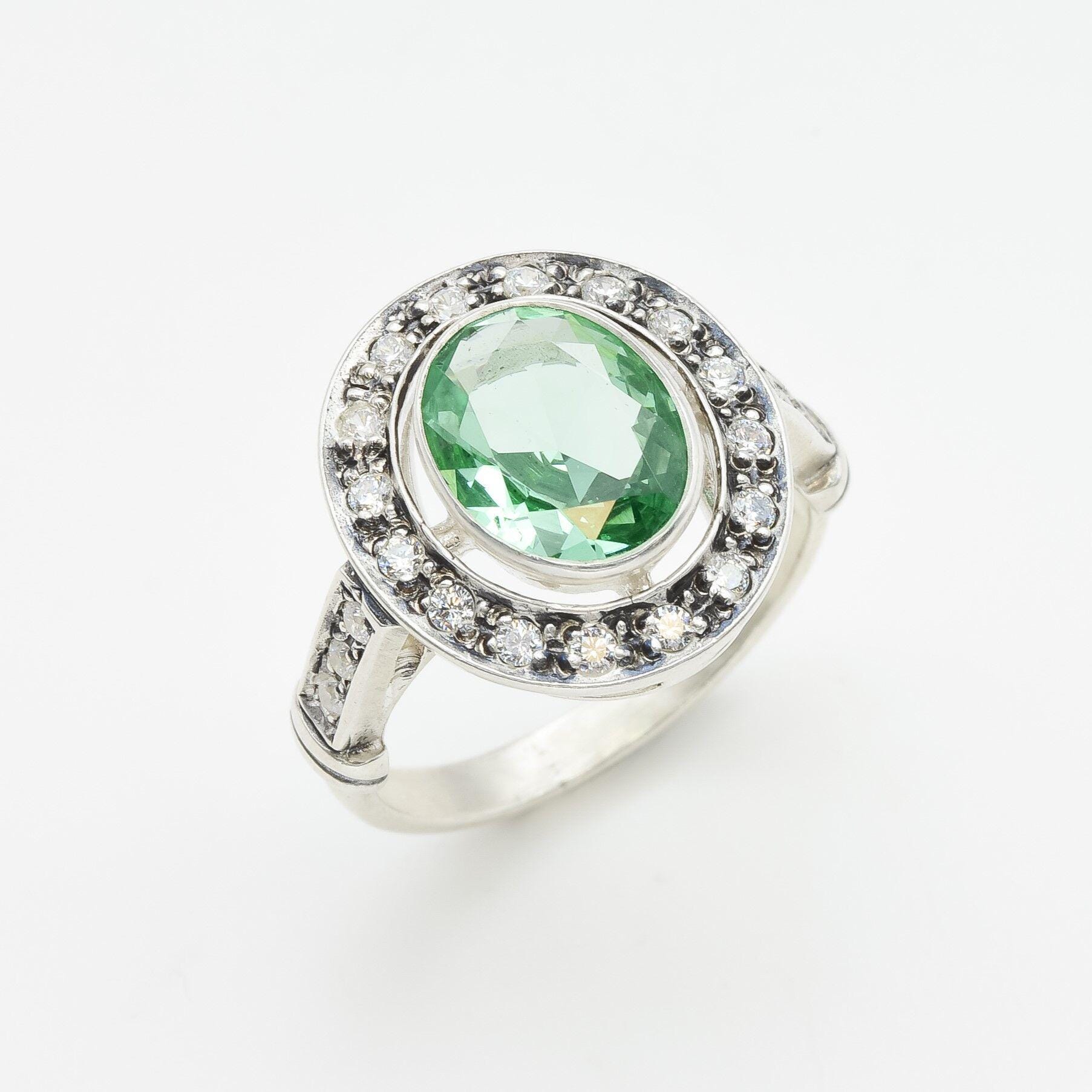 Mint Grüner Ring, Smaragd Erstellt Smaragd, Solitär Vintage Grün Diamant Massiv Silber Ring von AdinaStone