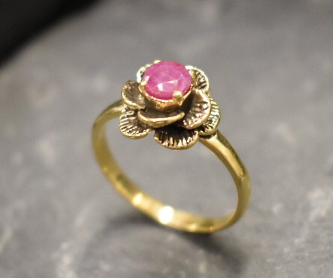 Rubin Ring, Gold Natürlicher Juli Birthstone, Blumenring, Vintage Goldblumenring, Massiver Silberring von AdinaStone