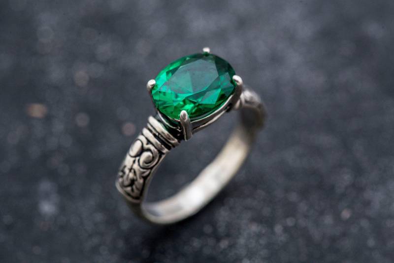 Smaragd Ring, Vintage Grün Erstellt Smaragd, Ringe, Silber Horizontale Edelstein von AdinaStone