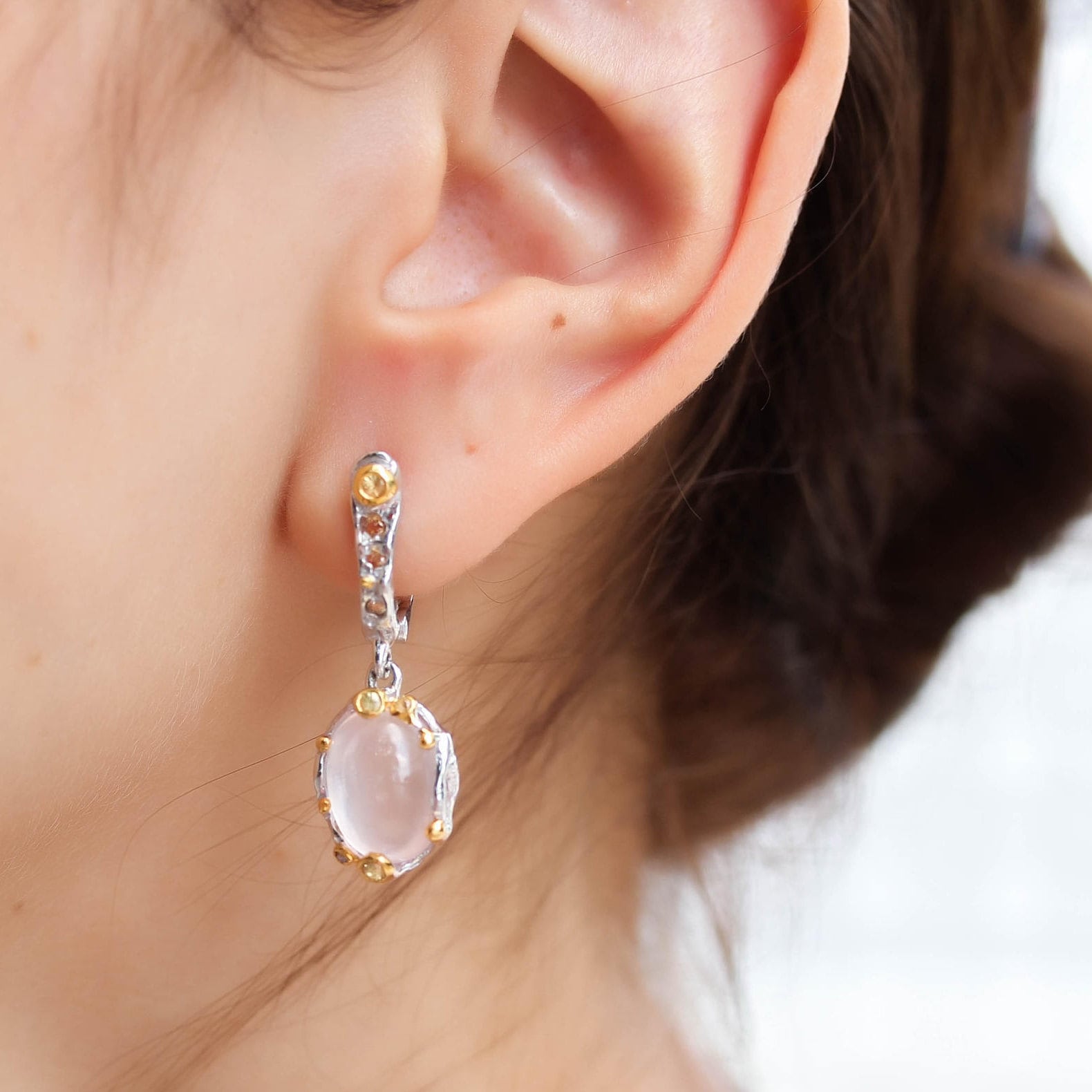 Rosenquarz Ohrringe, Boho Schmuck, Cabochon, Mehrfarbige Saphire, Perle Braut Brautjungfer Schmuck von AdioreJewels