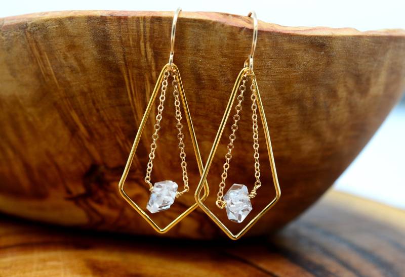 Herkimer Diamant Drachen Hoop Ohrringe in 14K Gold Filled von AdmantaeDesigns