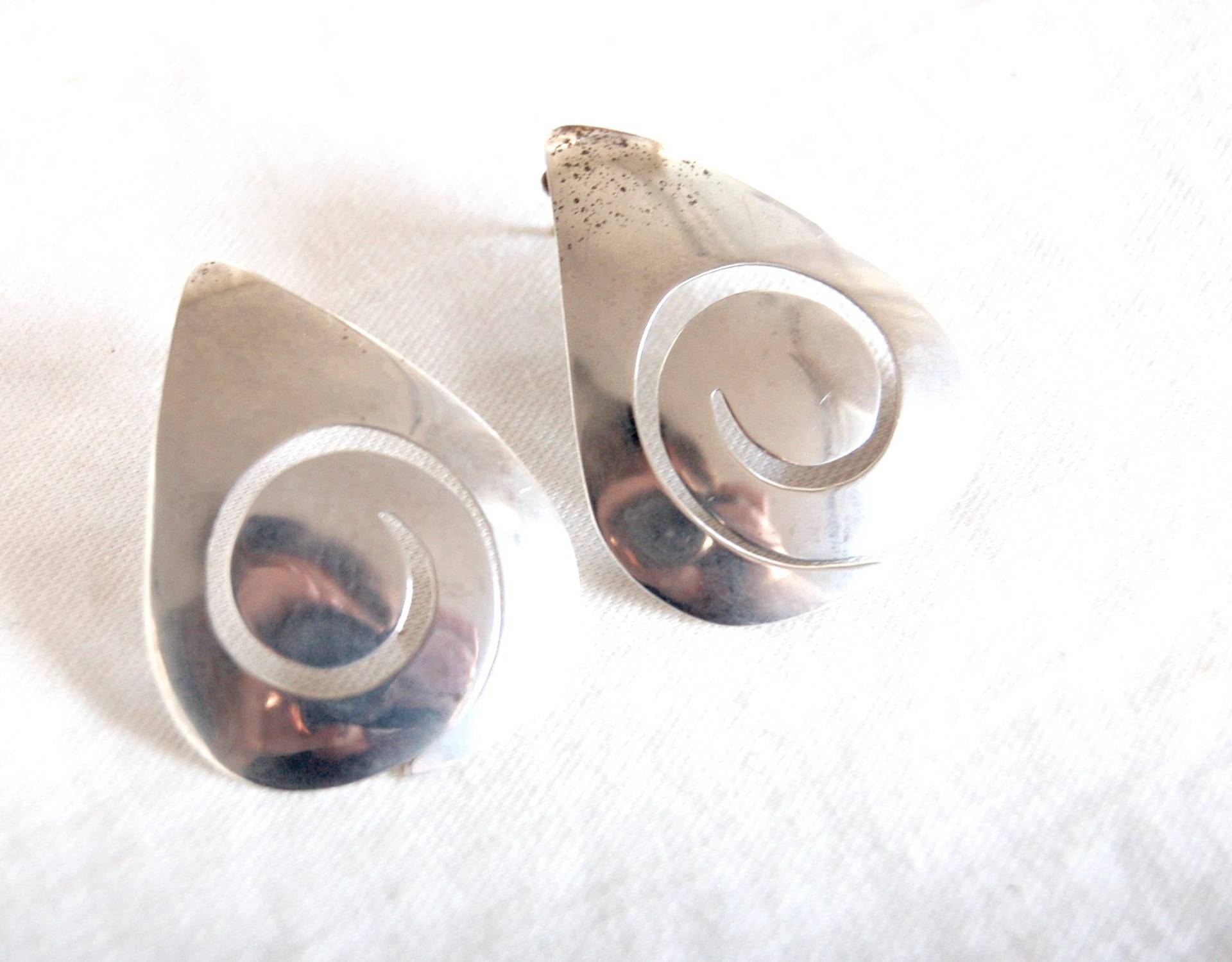 Moderne Wirbel Ohrringe Vintage Sterling Silber Dreieck Mid Century Stil Schmuck Für Jeden Tag Moderne Wirbel Ohrringe Vintage Sterling Silber Dreieck Mid Century Stil Schmuck Für Jeden Tag von AdobeHouseVintage