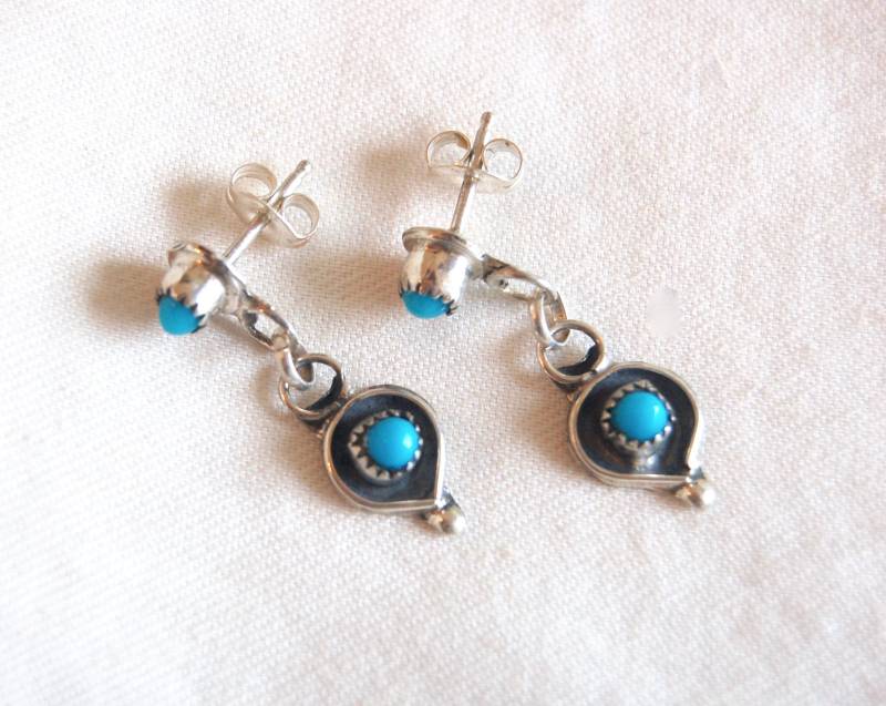Türkis Ohrringe Vintage Southwestern Blau Stein Baumeln Sterling Silber Tropfen Türkis Ohrringe Vintage Southwestern Blau Stein Baumeln Sterling Silber Tropfen von AdobeHouseVintage