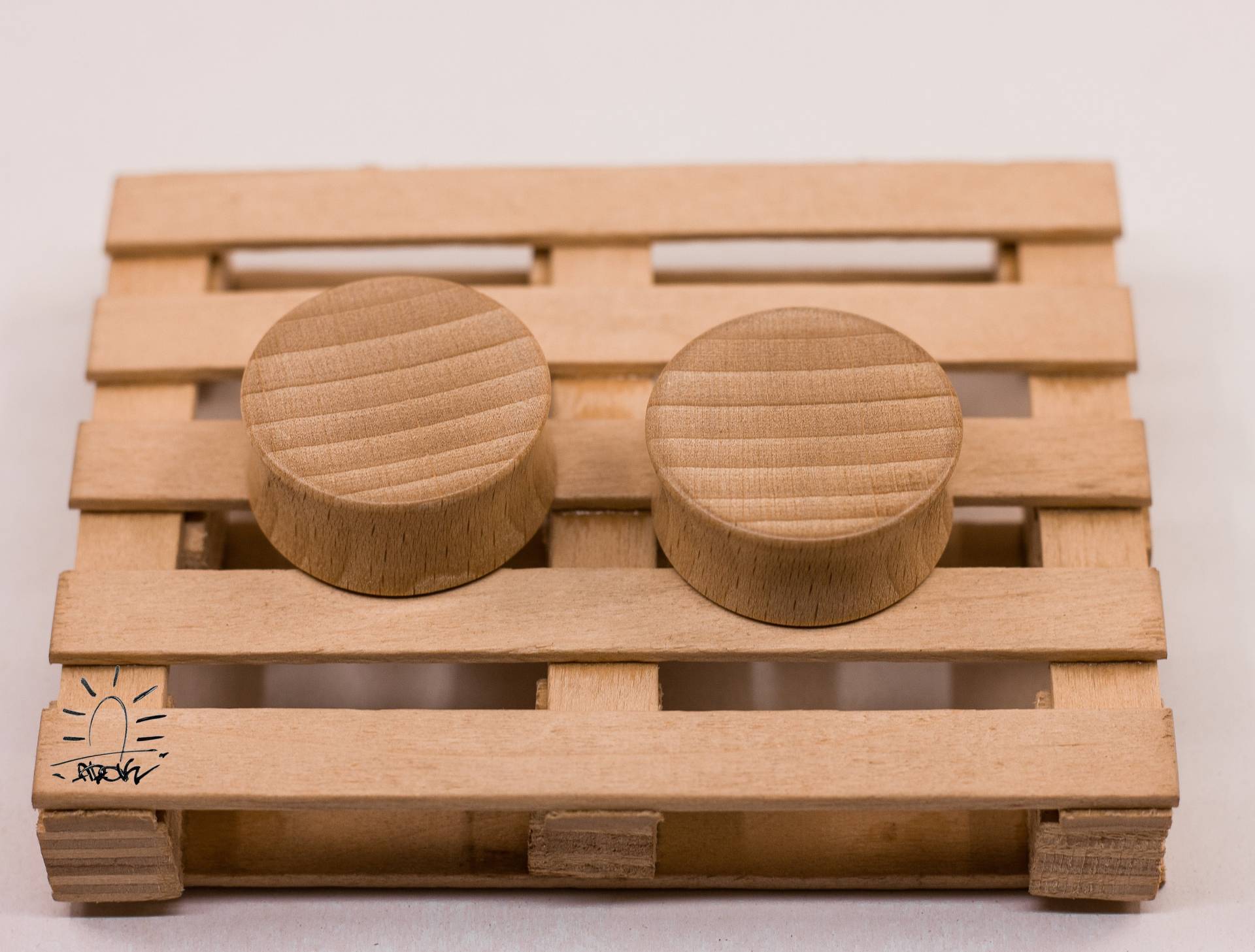 Buchenholz Ohr Plugs Organisch Leichte Stärken | 10mm-30mm Buchenholz Ohr Plugs Organisch Leichte Stärken | 10mm-30mm von Adokcompany