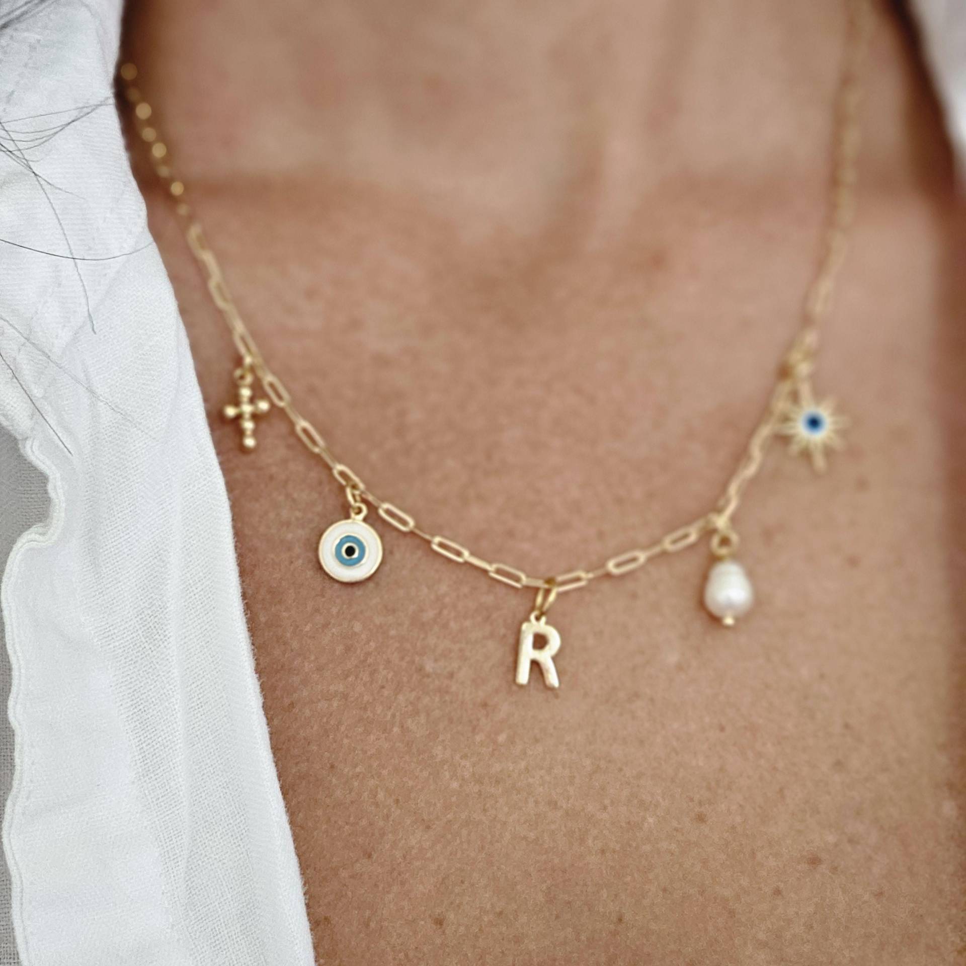 Personalisierte Charm Kette Personalisierter Gold Schmuck Mit Mehreren Charms von AdoraJewelryGifts