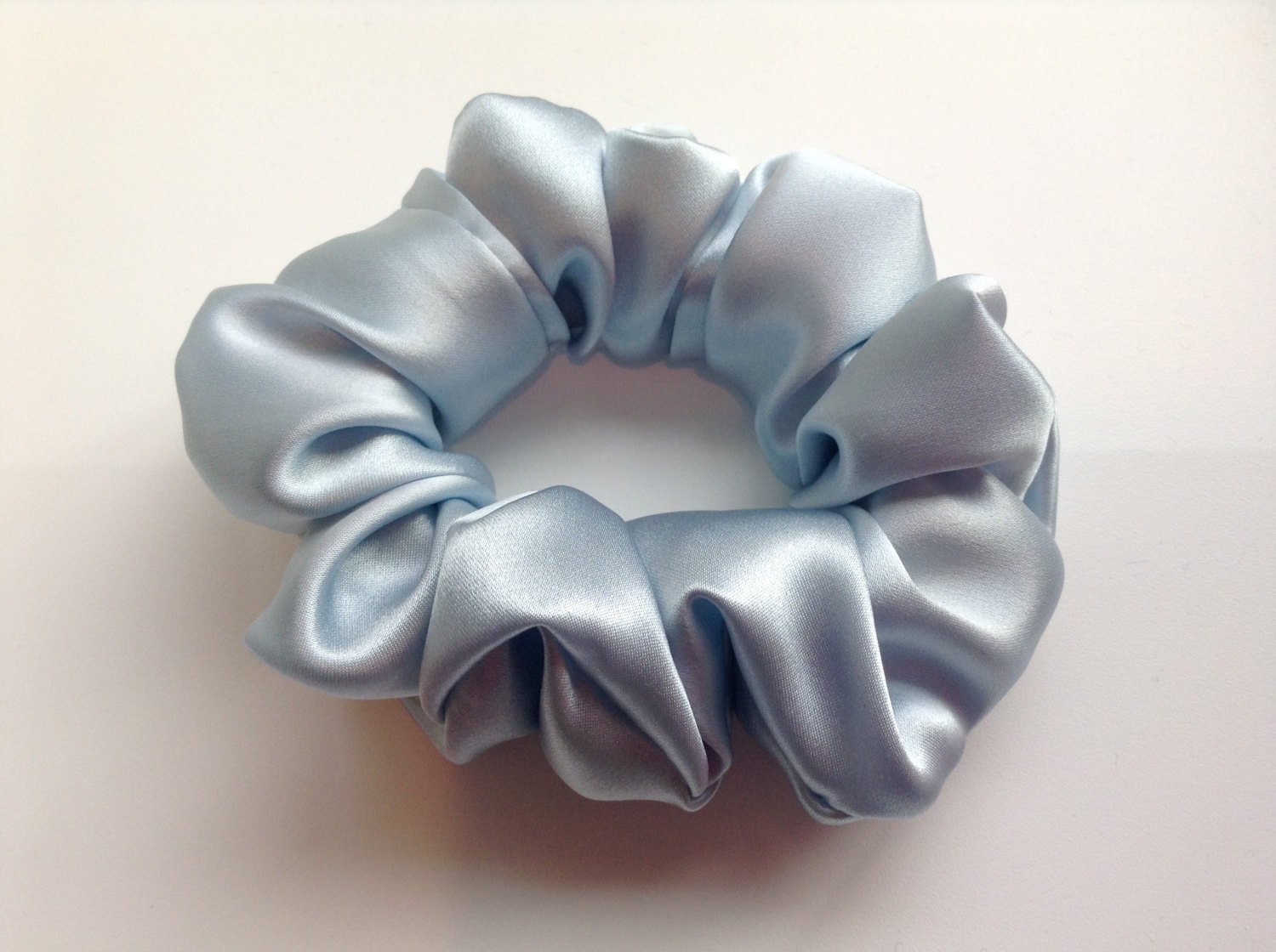 Reine Seide Haargummi, Hellblaue Charmeuse, Kleine, Regelmäßige Und Große Größen Reine Seide Haargummi, Hellblaue Charmeuse, Kleine, Regelmäßige Und Große Größen von AdorabellaBaby