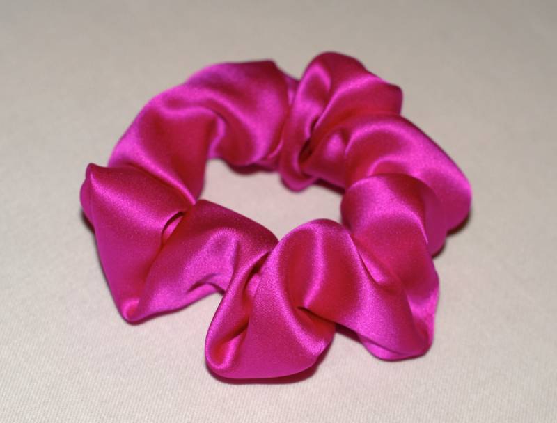 Reine Seide Haargummi, Hot Pink Charmeuse, Kleine, Regelmäßige Und Große Größen Reine Seide Haargummi, Hot Pink Charmeuse, Kleine, Regelmäßige Und Große Größen von AdorabellaBaby