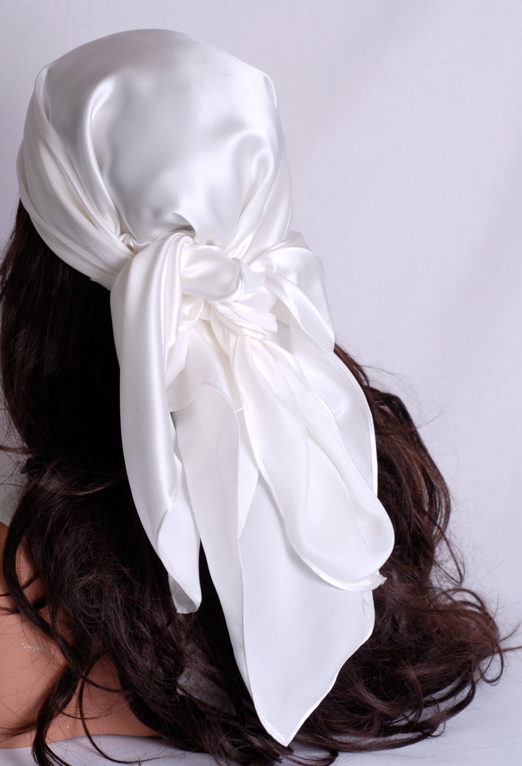 Seide Charmeuse Schal, Schlaf Oder Bandana Schal Größen, Weiche Weiße Maulbeerseide, Haar Wrap, Schals Für Haarpflege Und Mode Seide Charmeuse Schal, Schlaf Oder Bandana Schal Größen, Weiche Weiße Maulbeerseide, Haar Wrap, Schals Für Haarpflege Und Mode von AdorabellaBaby