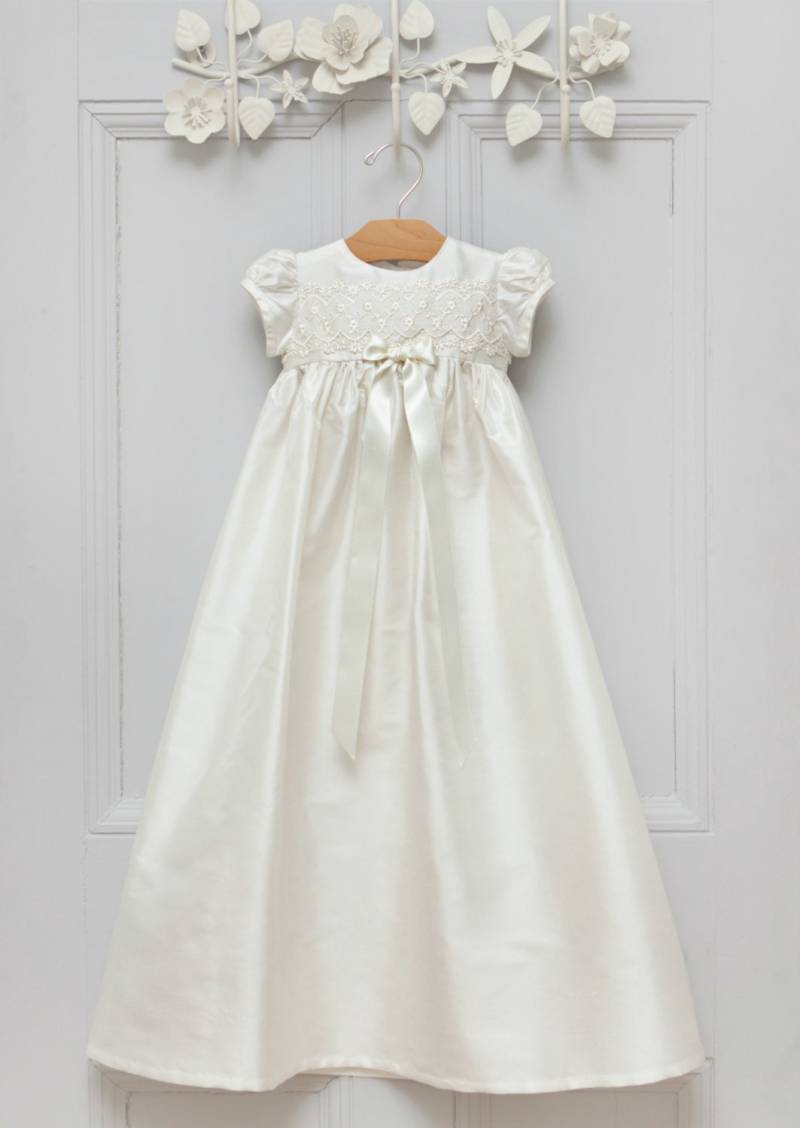 Taufkleid Für Baby Mädchen - Segenskleid Seidenkleid von AdoreBabyChristening