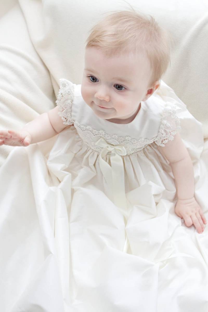 Taufkleid - Lucy Mädchen Seiden Segenskleid Tauf von AdoreBabyChristening