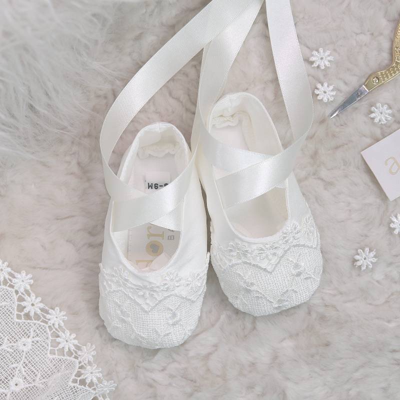Taufschuhe Für Baby Mädchen - Taufbooties | "Lucy' Von Adore von AdoreBabyChristening