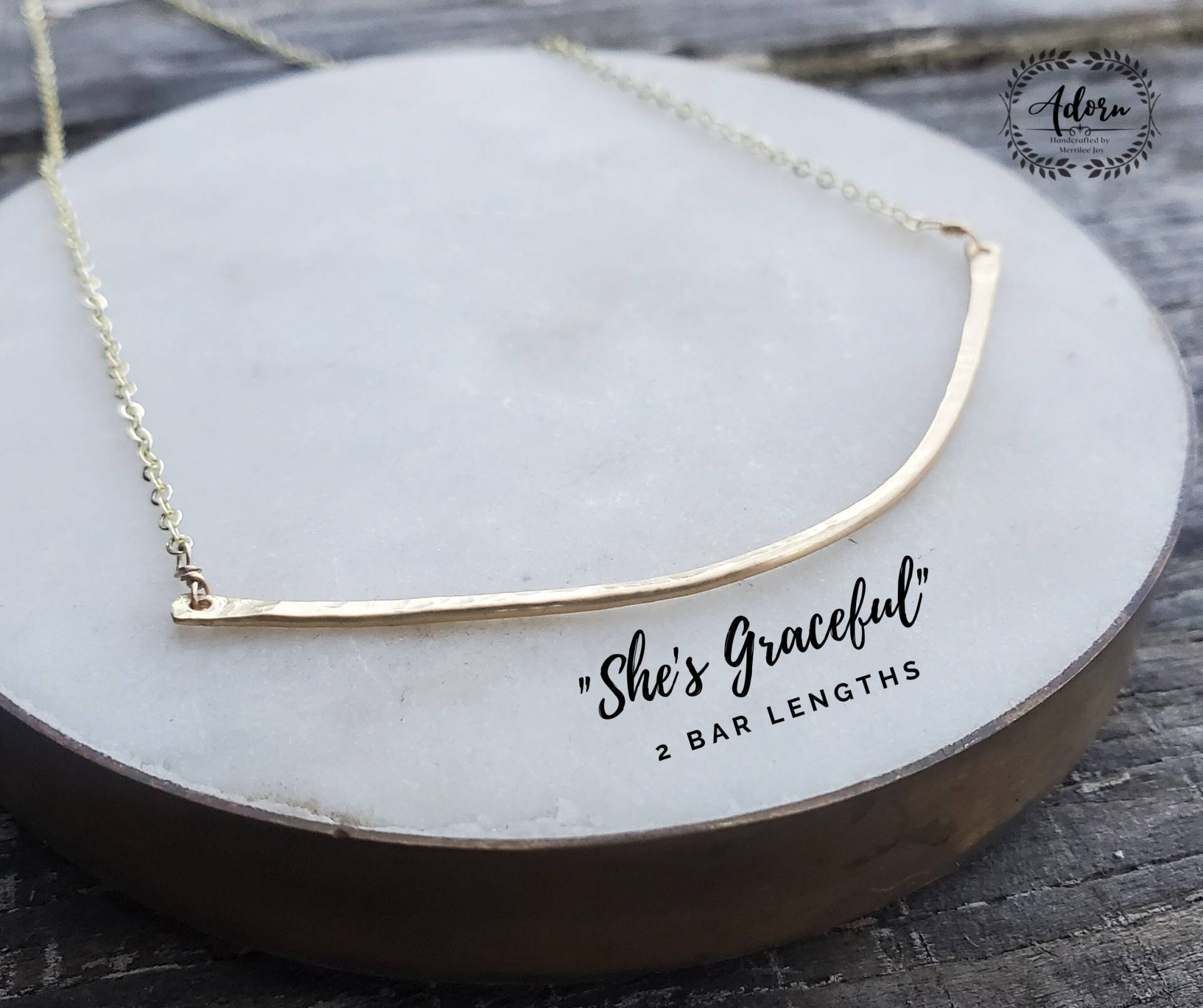 Sie Ist Graceful - Minimalist Gehämmertes Messing Curved Bar Halskette2 Bar Längen Zur Verfügung Adorn Handgefertigt Von Merrilee Joy Sie Ist Graceful - Minimalist Gehämmertes Messing Curved Bar Halskette2 Bar Längen Zur Verfügung Adorn Handgefertigt Von Merrilee Joy von AdornHandcrafted