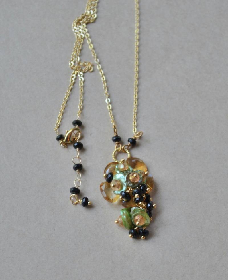 Golden Citrin Und Spinell Blossom - Halskette Golden Citrin Und Spinell Blossom - Halskette von AdornMeNow
