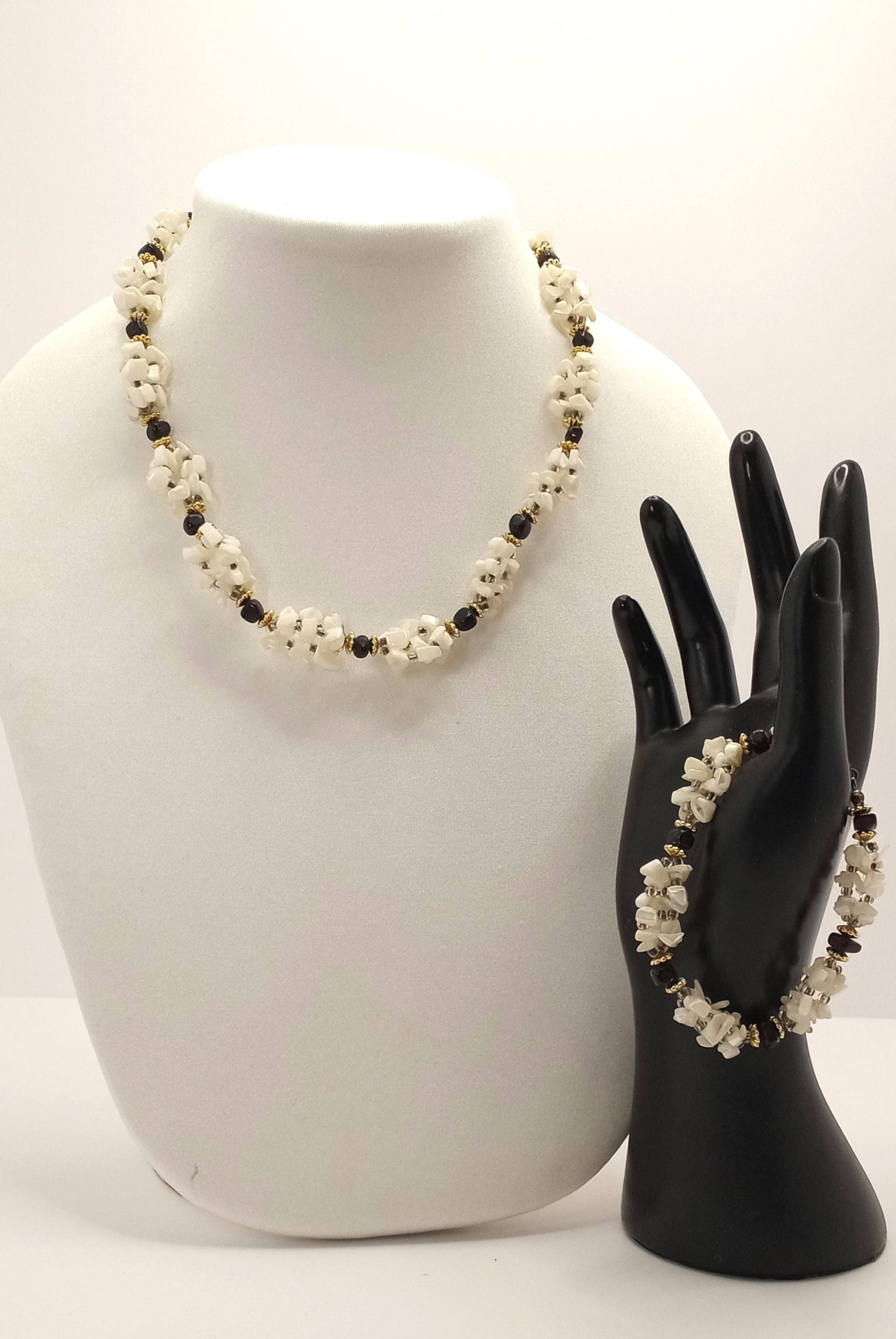 Vintage Perlmutt Und Jet Gold Ton Halskette Armband Demi Parure von AdornMeantForYou