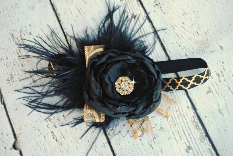 Schwarz Und Gold Weihnachten Stirnband, Mädchen Baby Kleinkind Fotografie Requisite, Weihnachtsbilder, Satin Blume von AdornedCreations