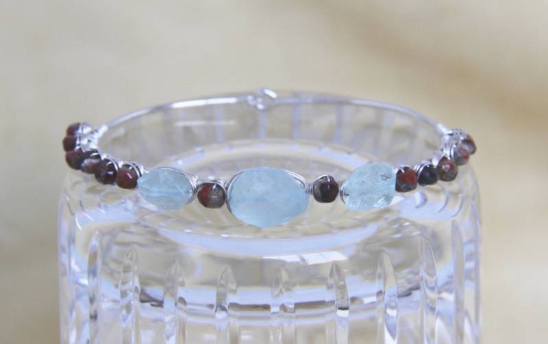 Aquamarin Pietersit Armreif Manschette Armband, Sterling Silber Draht Gewickelt, Handgemachte Edelstein Perlen Schmuck, Handwerker Stapelbar März von AdornmentsAndFrills