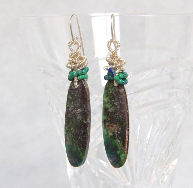 Handgemachte Chrysokoll Und Azurit Ohrringe, Sterling Silber Wire Wrap, Boho Statement Schmuck in Blau Grün Einzigartiges Design von AdornmentsAndFrills