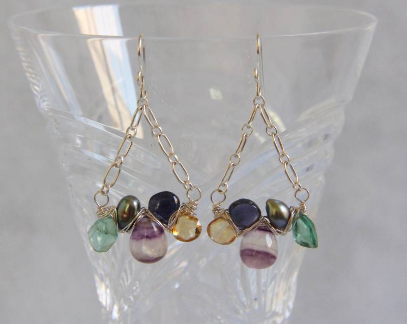 Handgemachte Multi Drop Edelstein Ohrringe, Sterling Silber Wire Wrap Woven, Apatit Citrin Fluorit Iolith Perle, Perlen Schmuck von AdornmentsAndFrills