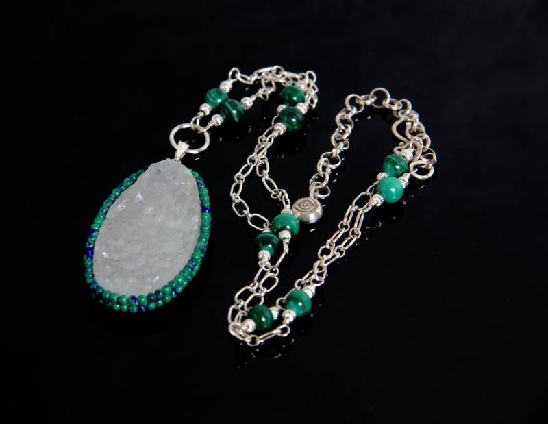 Natürlicher Weißer Quarz Druzy Geode Azurit Malachit Anhänger Halskette, Sterling Silber Draht Gewickelt, Handgemachter Edelstein Schmuck von AdornmentsAndFrills