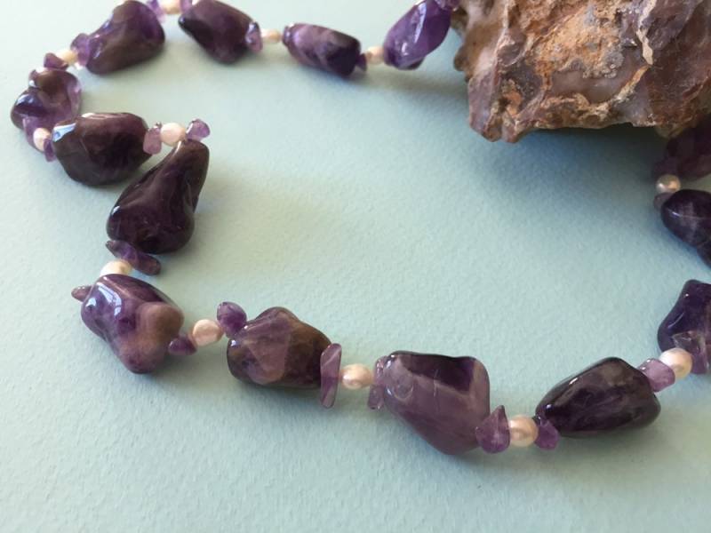 Collier Und Großer Amethyst von AdornmentsToAdore