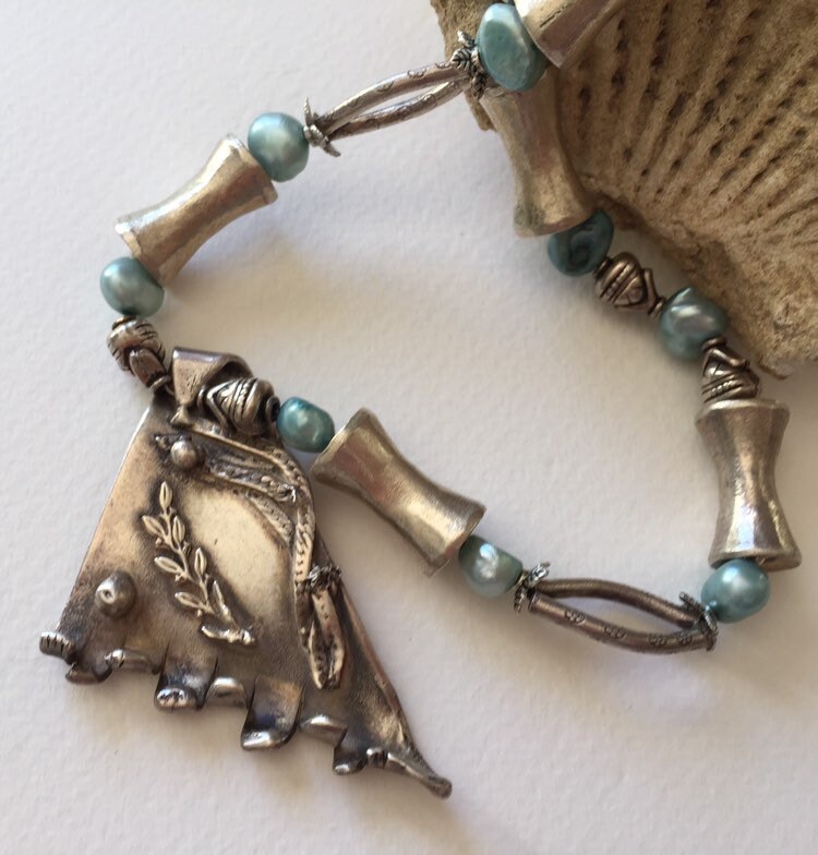 Rafine Pendentif Design Und Silber Massiv Über Collier Perlen von AdornmentsToAdore