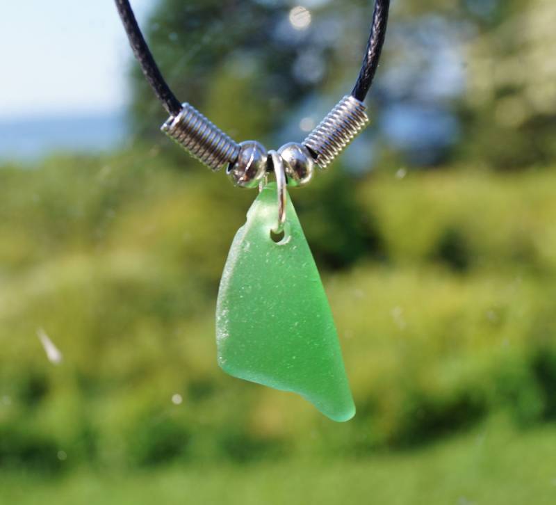 Green Sea Glass Halskette Green Sea Glass Halskette von AdriftSeaGlass