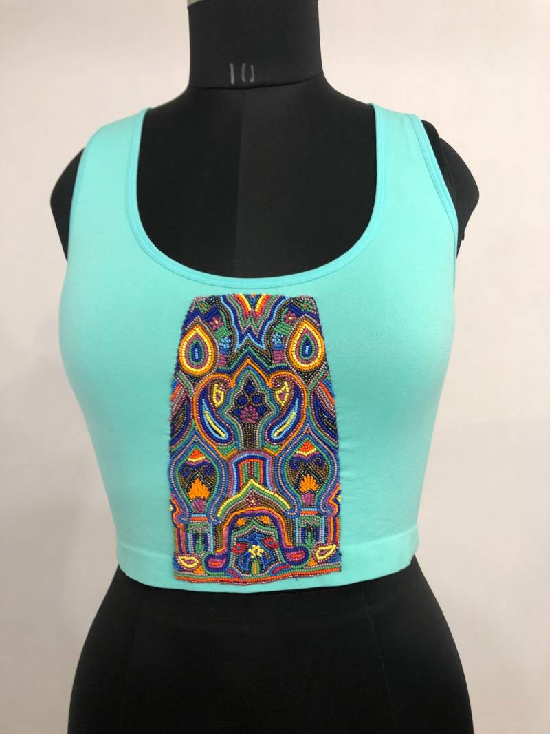 Handgesticktes Und Besticktes Mehrfarbiges Aqua Tank Top/Handgesticktes Crop von AdritiCouture