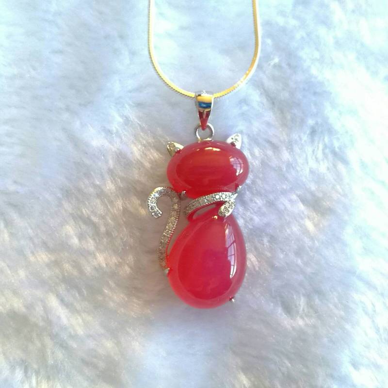 Natürliche Chalcedon Halskette, Ovalen Roten Cabochon Chalcedon, Hochtransluzenten Achat, Filigrane 18K Weißgold Gefüllt Sterling Silber von AdvancedCollectibles