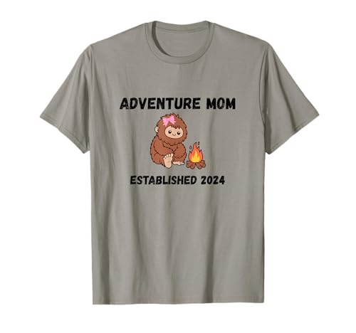 Adventure Mom hat 2024 das erste Baby der Eltern gegründet T-Shirt von Adventure Parents Mom Dad First Baby Celebration