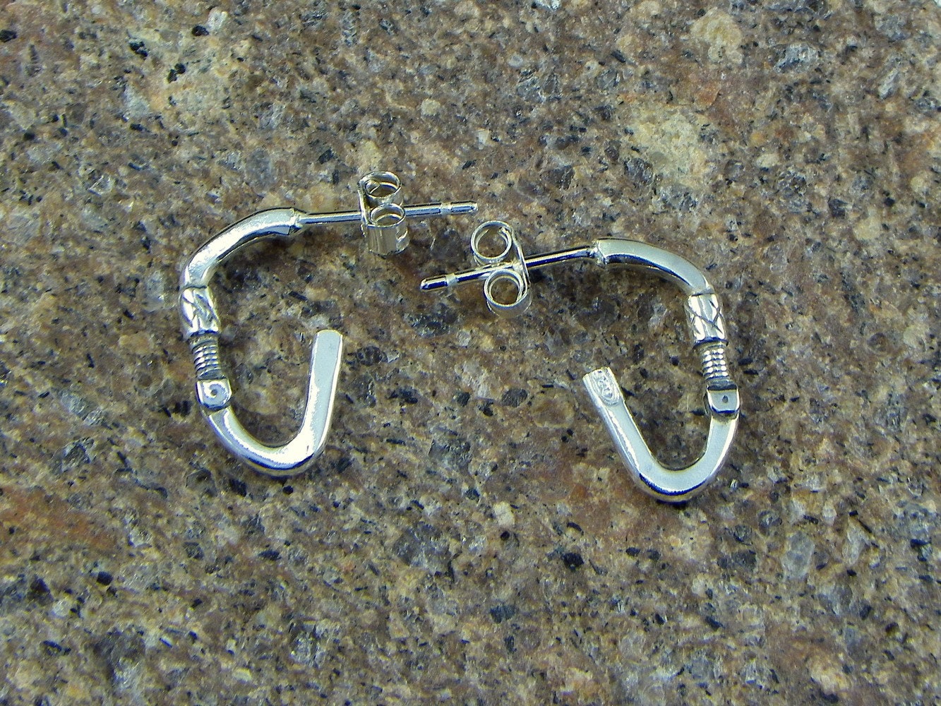 925 Silber Kletterkarabiner-Ohrring - Einzeln Made in Italy 925 Silber Kletterkarabiner-Ohrring - Einzeln Made in Italy von AdventureJewel