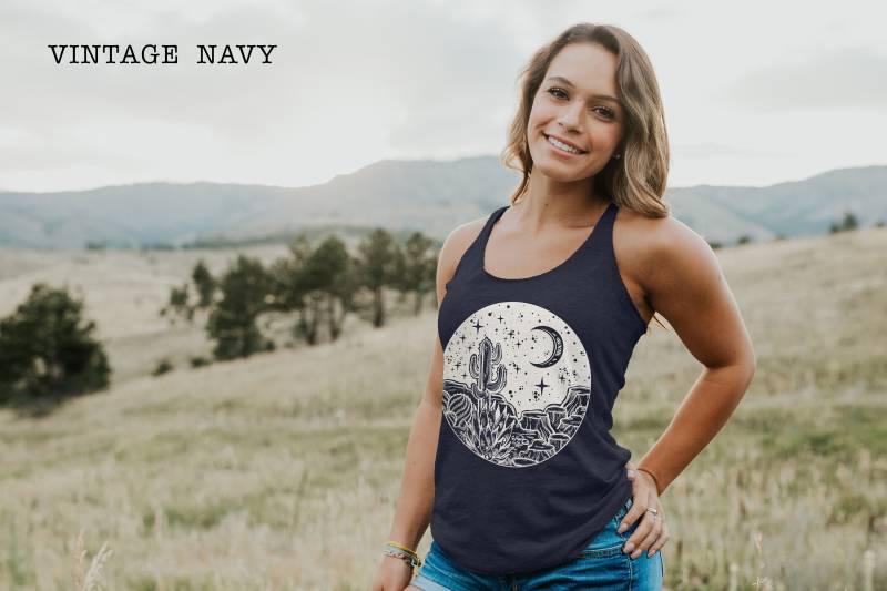 Desert Starry Night Racerback Tank, Kakteen Tank Top, Camping Abenteuer Kaktus Top Desert Starry Night Racerback Tank, Kakteen Tank Top, Camping Abenteuer Kaktus Top von Advenzure