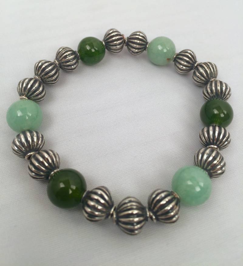Armband Aus Oxidiertem Sterlingsilber Mit Aventurin Und Nephrit Jade von Adyllic